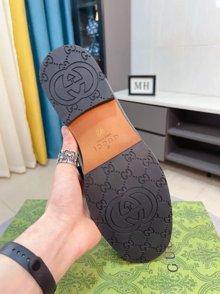 Men's shoes 💰500🌹🌹Niuli [GUCCI Gucci] A new style of formal men's leather shoes is coming~ The original quality upper is made of patent leather imported from Italy, the leather is soft and delicate, comfortable and soft first-layer cowhide lining, rubber wear-resistant outsole, the shoe shape is dignified and domineering, and the luxury charm cannot be concealed! The natural and free nouveau riche leads the trend. Code number: 38-44